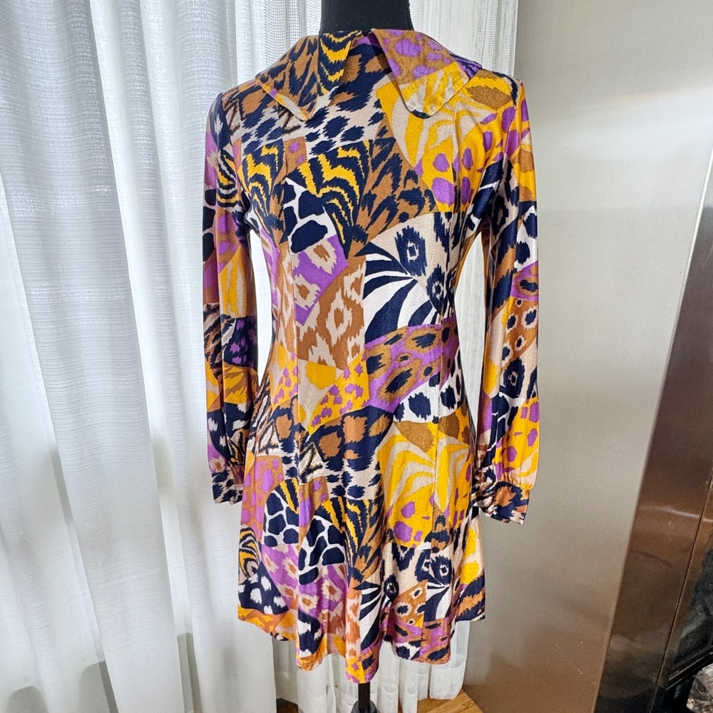 Vintage 60s mini dress, orange purple blue abstract print, wide lapels, size 8